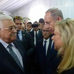 Israeli Prime Minister Benjamin Netanyahu and his wife Sara speak to Palestinian President Mahmoud Abbas (L)   in Jerusalem September 30, 2016.  Amos Ben Gershom/Government Press Office (GPO)/Handout via REUTERS